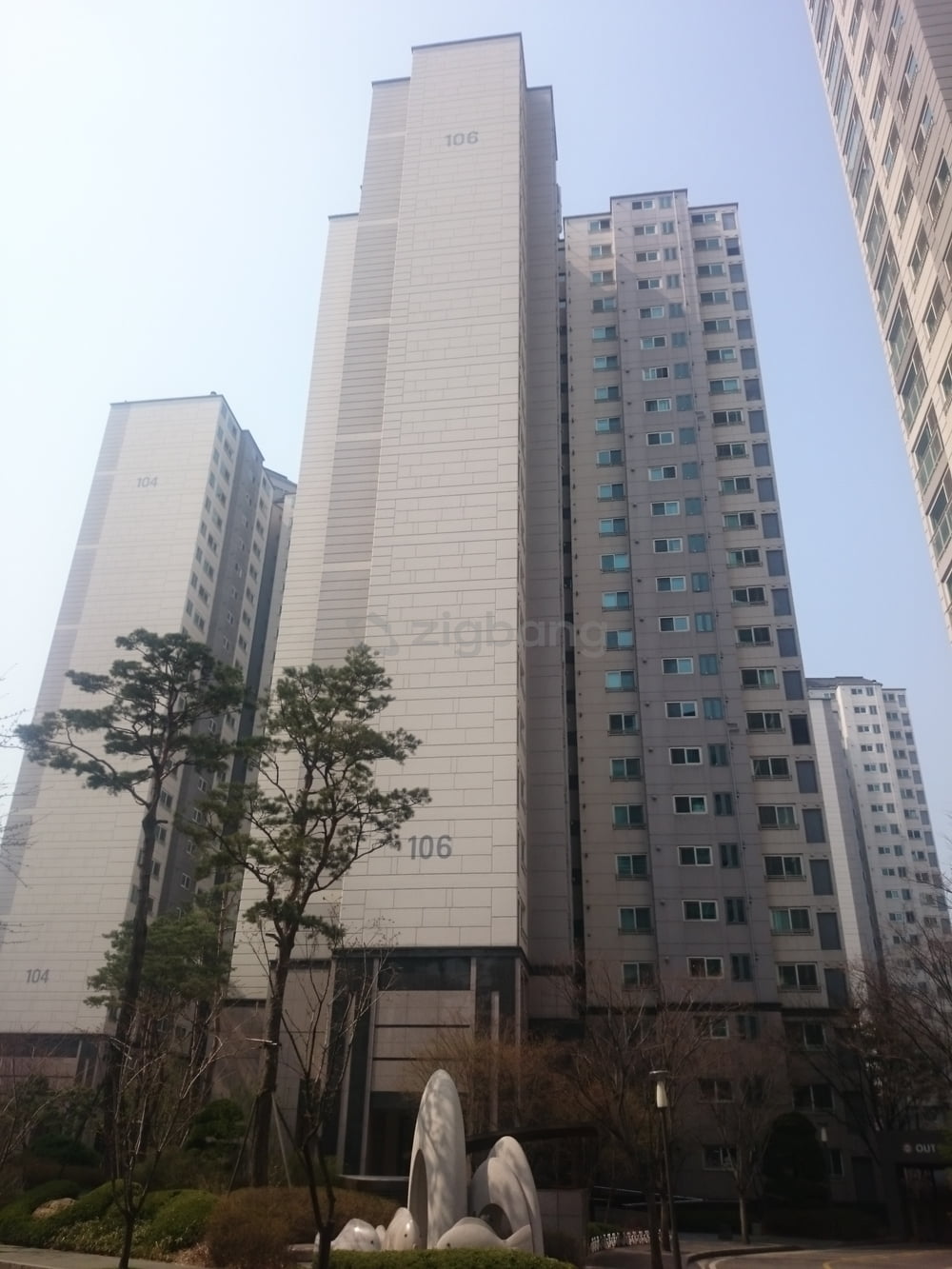 종암동 래미안라센트 외관 2